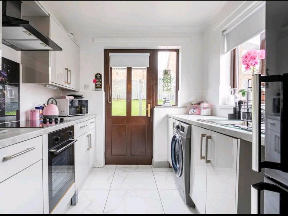 Spacious House City Skyline And Mountain Views Close Too Belfast Centre And Airports Free Parking Exterior foto