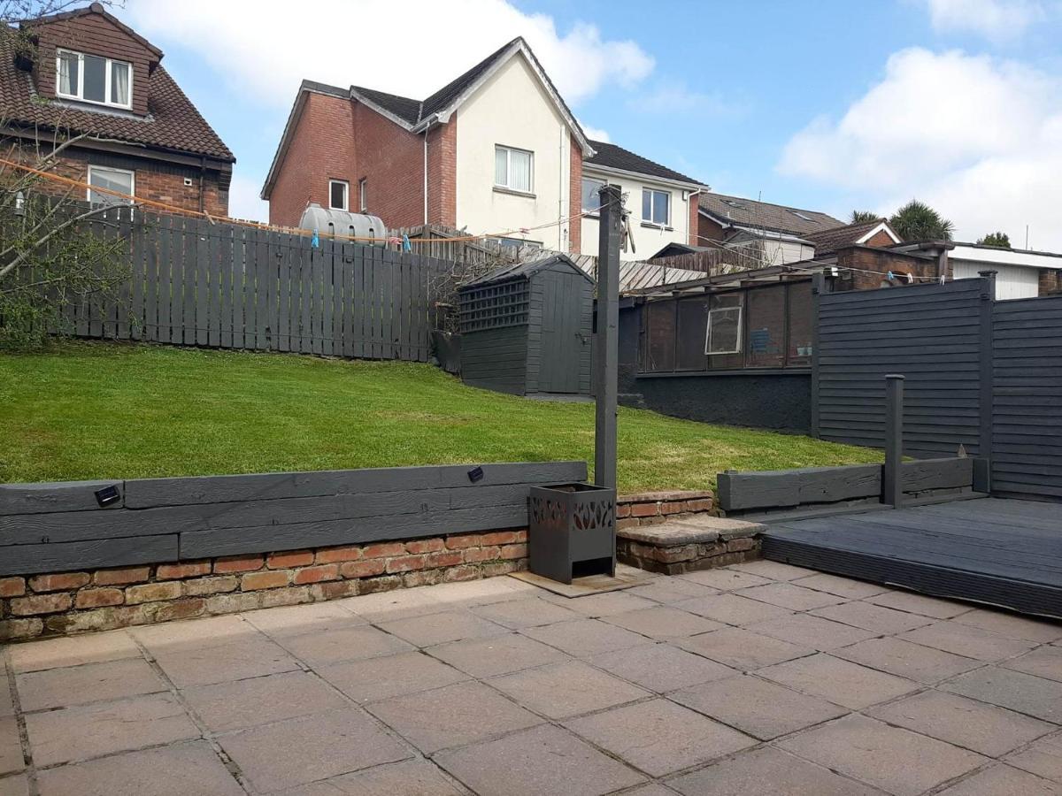 Spacious House City Skyline And Mountain Views Close Too Belfast Centre And Airports Free Parking Exterior foto